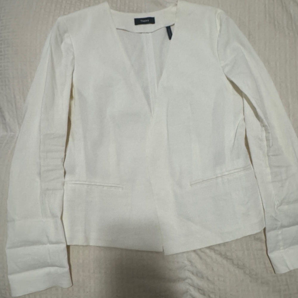 Theory White tuxedo-style blazer